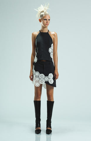 1OFF-Paris-Hue-Skirt-Suiting-Crochet-01 (model, front)