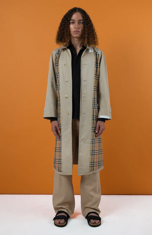 1OFF-Paris-Trench-Inside-Out-65 (model, front)